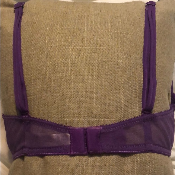 Victoria’s Secret Very Sexy 34A Bra - Picture 4 of 5